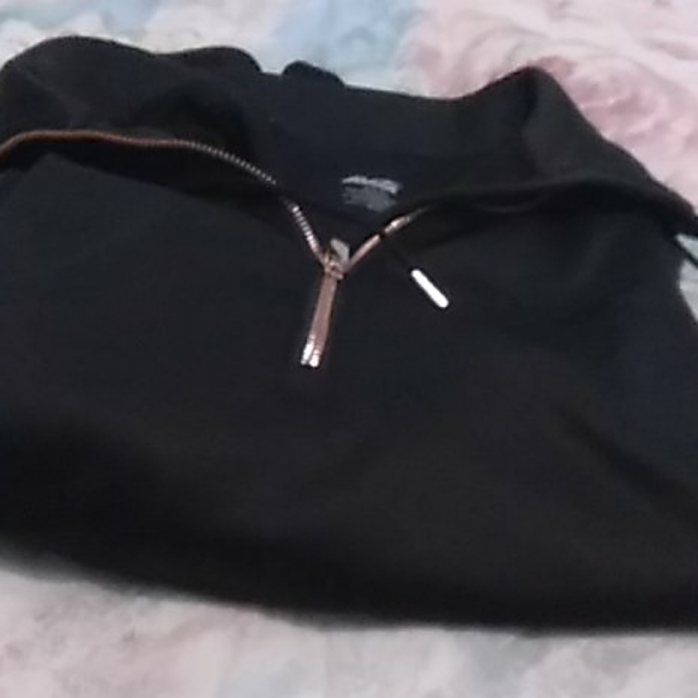 Avia Long Sleeve Black Shirt size Medium